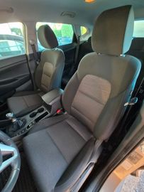 Hyundai TUCSON - 12