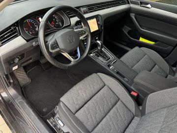 Volkswagen Passat - 4