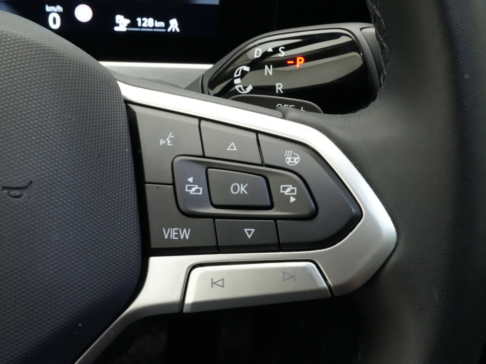 Volkswagen Passat eHybrid Elegance PANO MATRIX AHK ACC H K foto 18