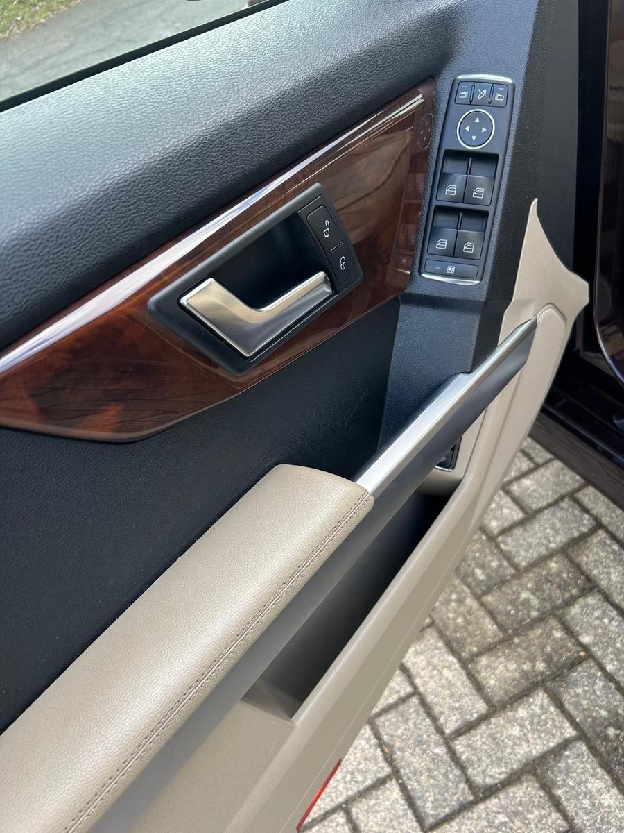 Mercedes-Benz GLK250 2012 — photo 10