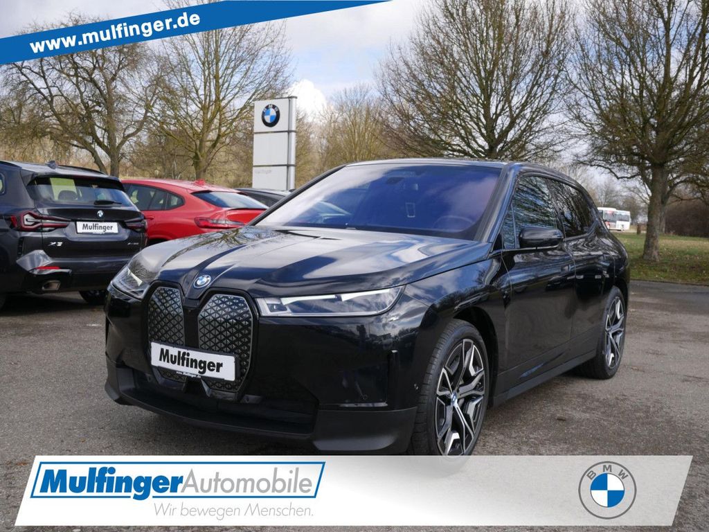 BMW iX