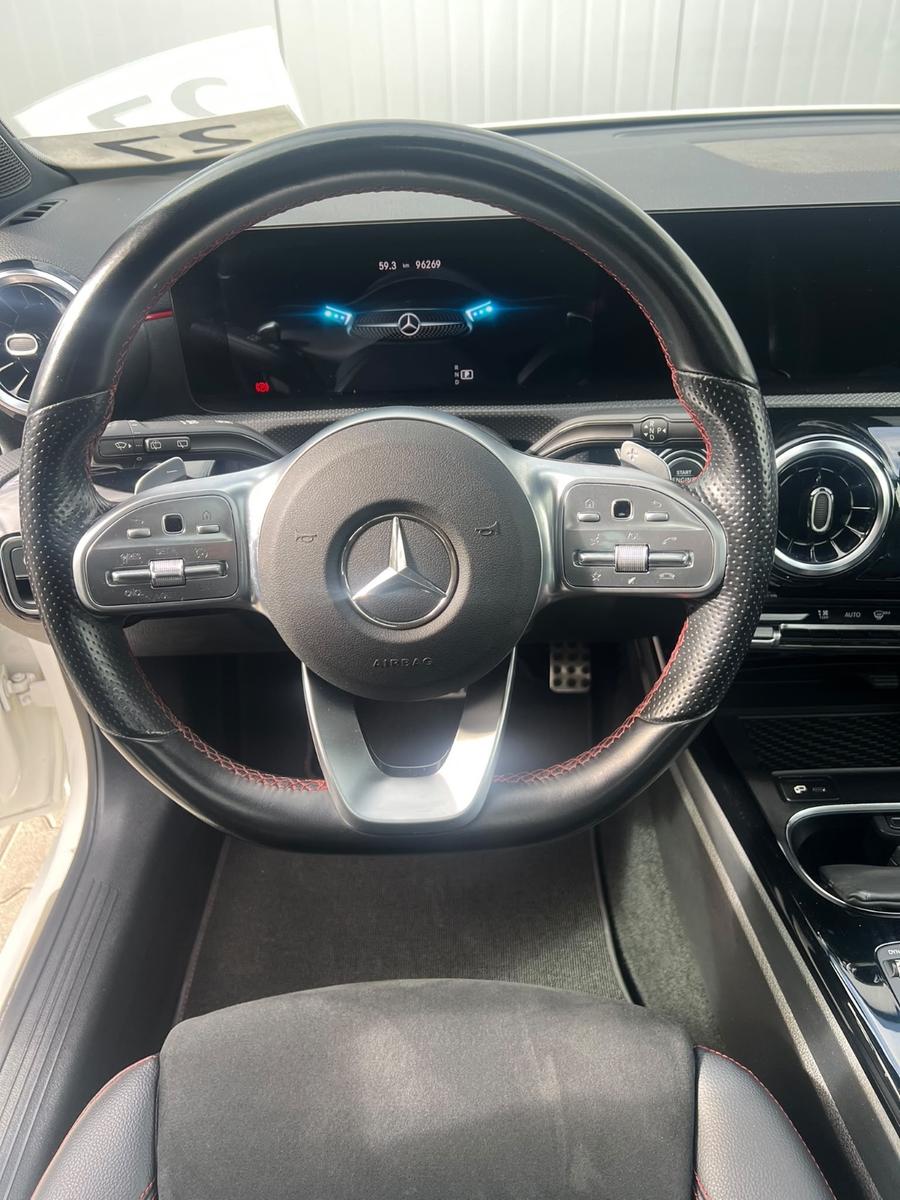 Mercedes-Benz A 180 2x AMG-LINE PANORAMA LED NAVI KAMERA P