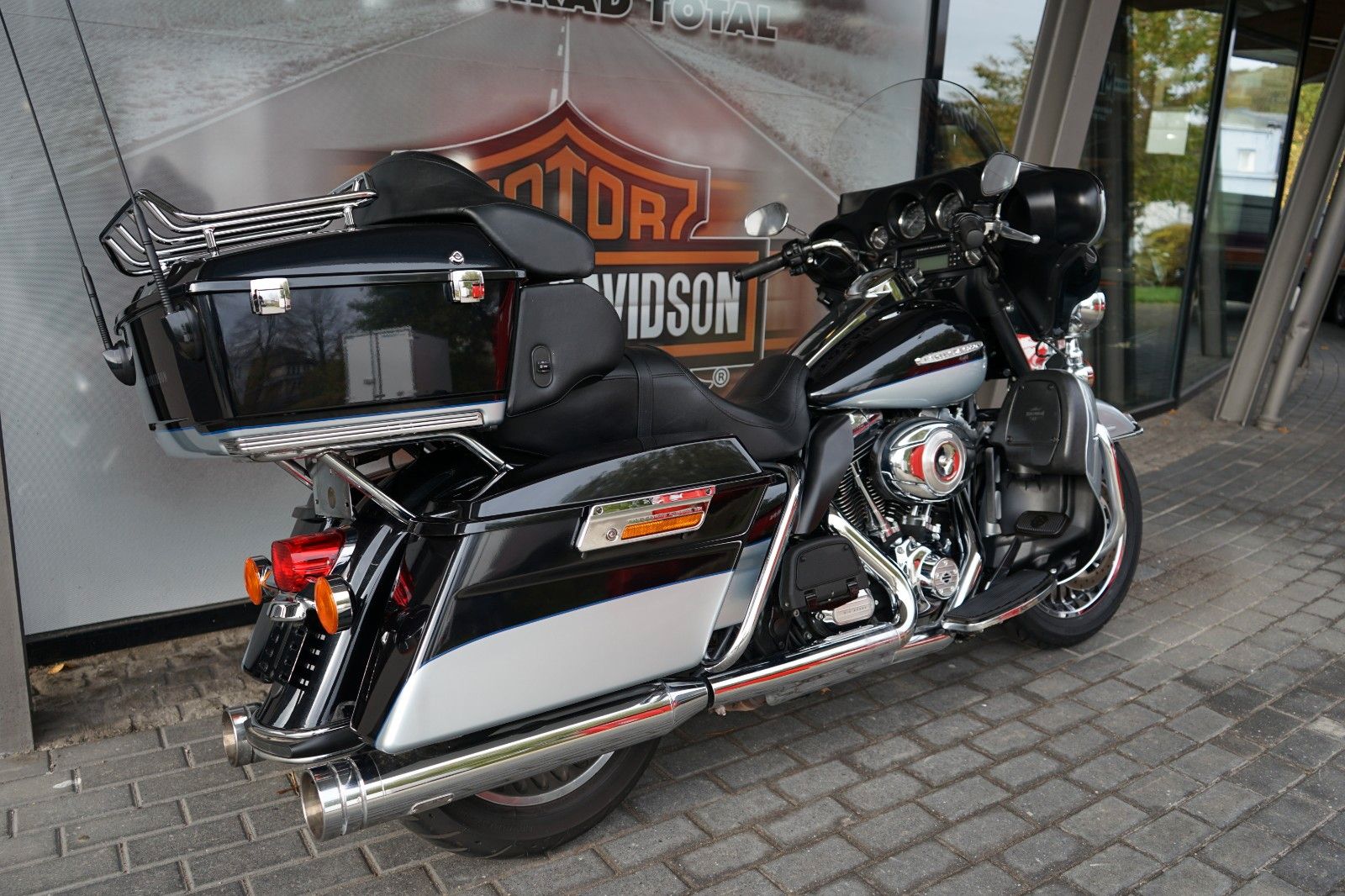 Fahrzeugabbildung Harley-Davidson Ultra Limited FLHTK mit Jekill & Hyde