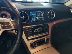 Fahrzeugabbildung Mercedes-Benz SL 500 Roadster (AMG-PAKET/SZLÜF/KEYLESS/...