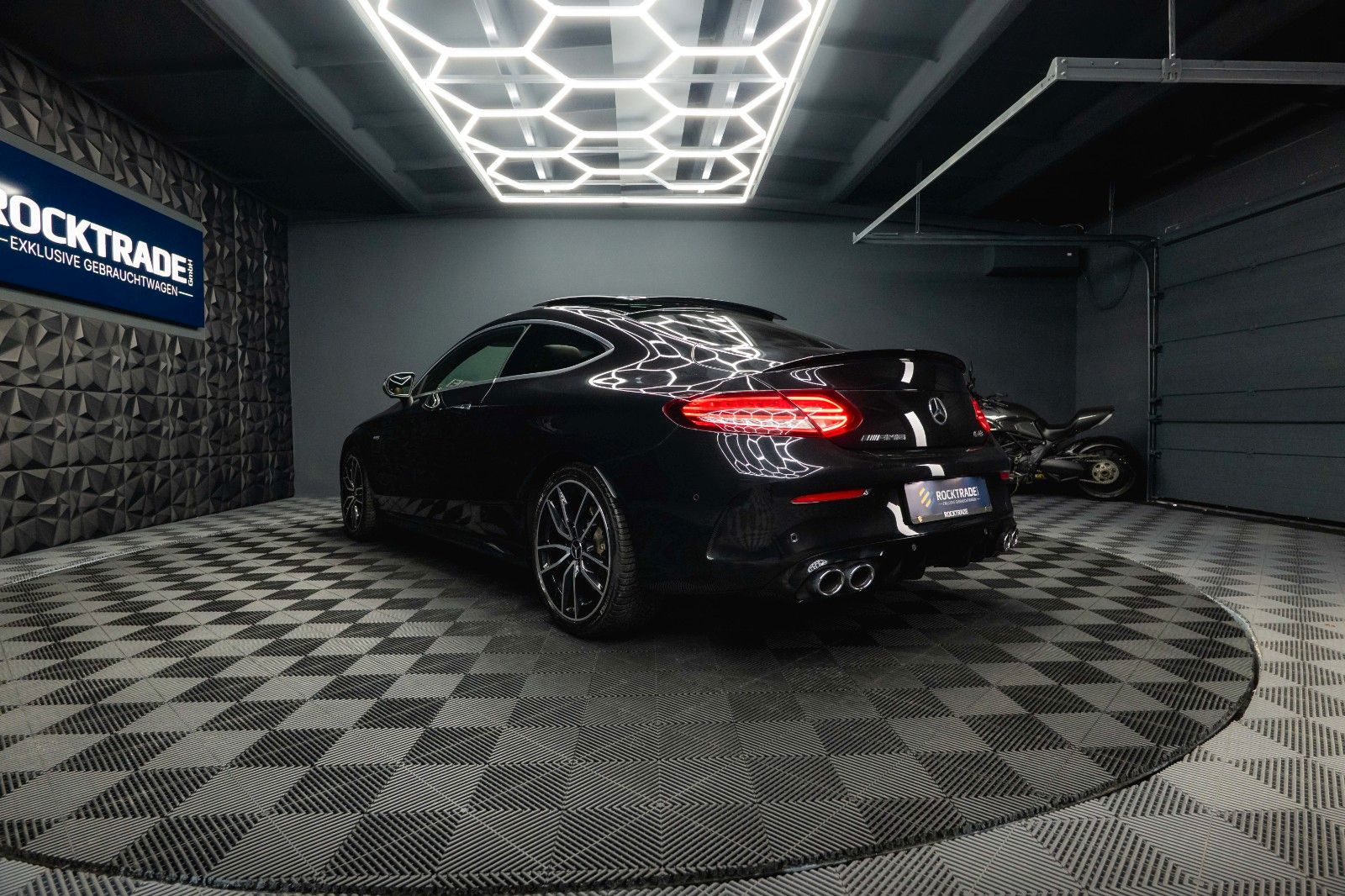 Fahrzeugabbildung Mercedes-Benz C 43 AMG Coupe 4Matic*LED*Virtual*Pano*Burmester