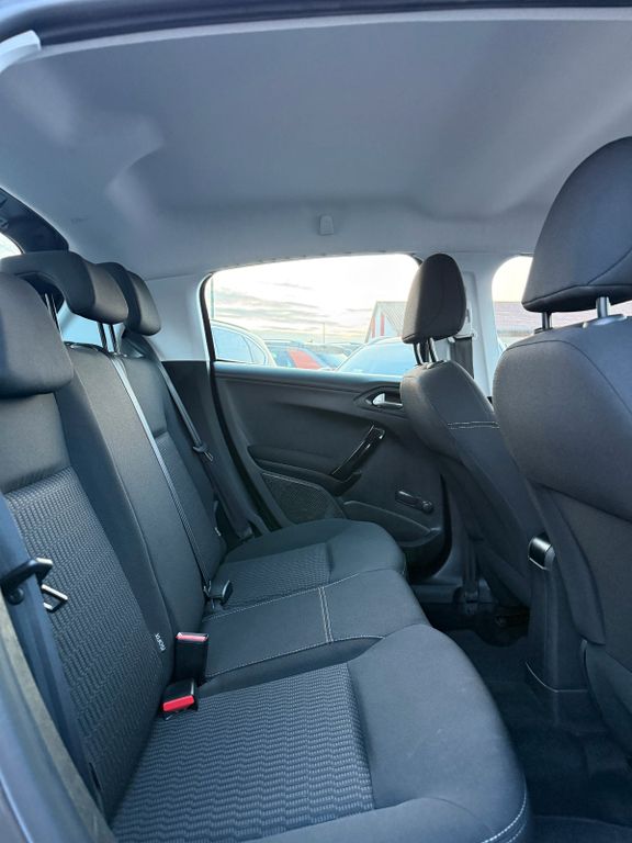 Peugeot 208 - Bild 20