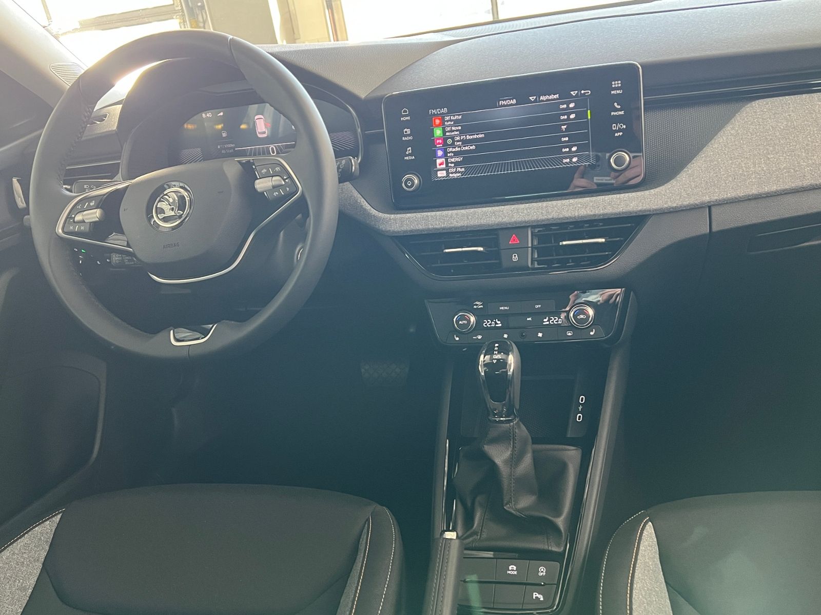 Fahrzeugabbildung SKODA Kamiq Selection 1.0 TSI DSG *LED, ACC, SmartLink