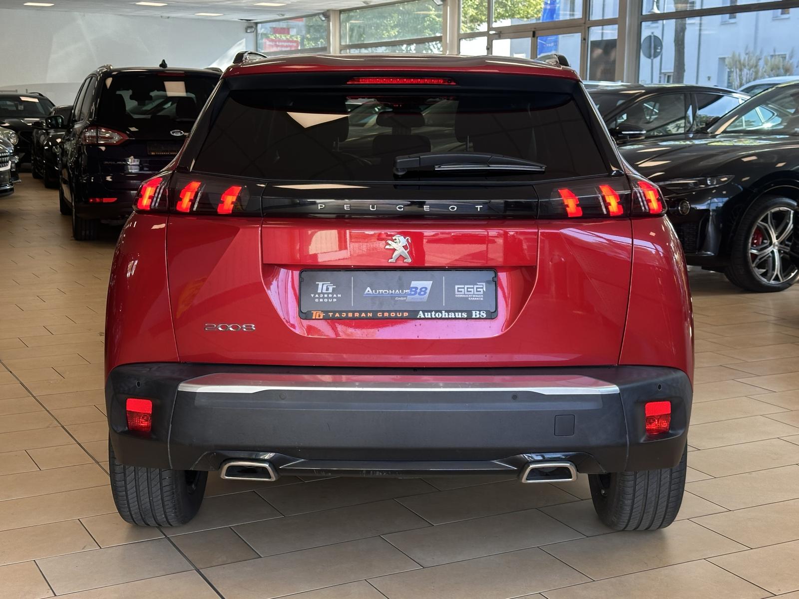 Peugeot 2008 Allure*LED*Tempo*1.Hand*Leder*CarPlay*PDC