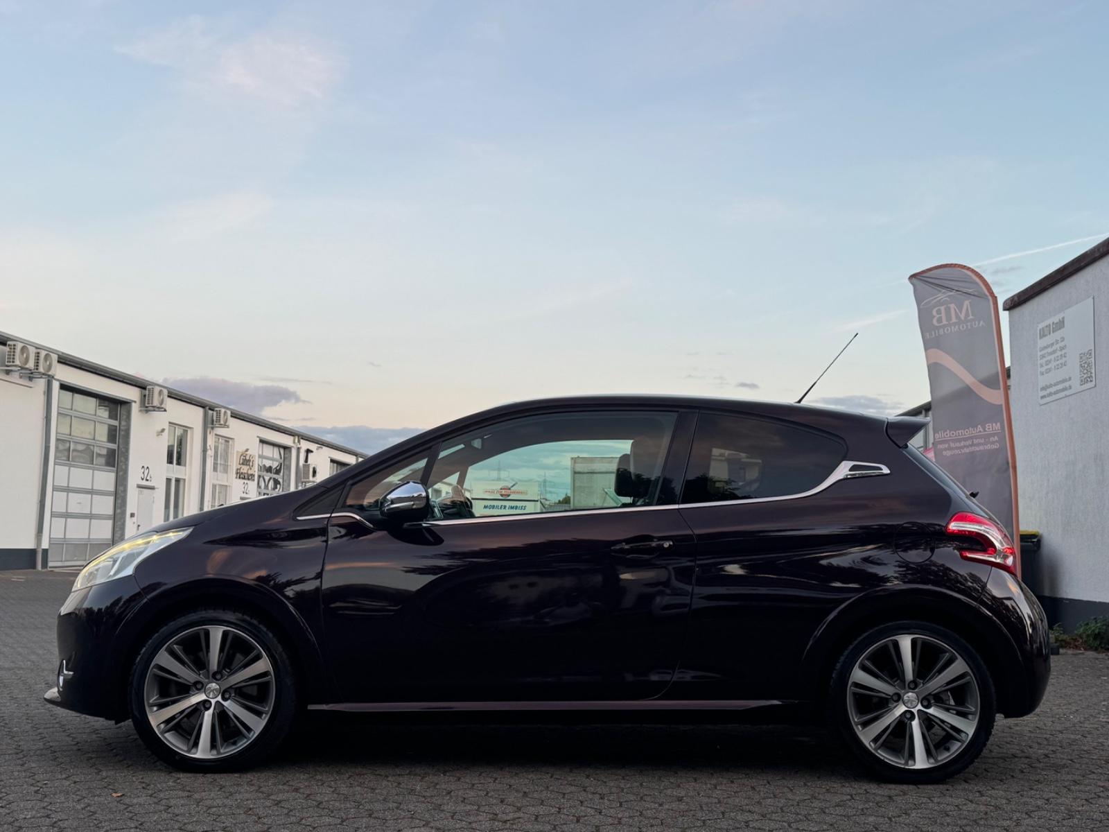 Peugeot 208 XY 1.6 THP 156 ch • BVM • Cuir • Toit Panoramique • GPS