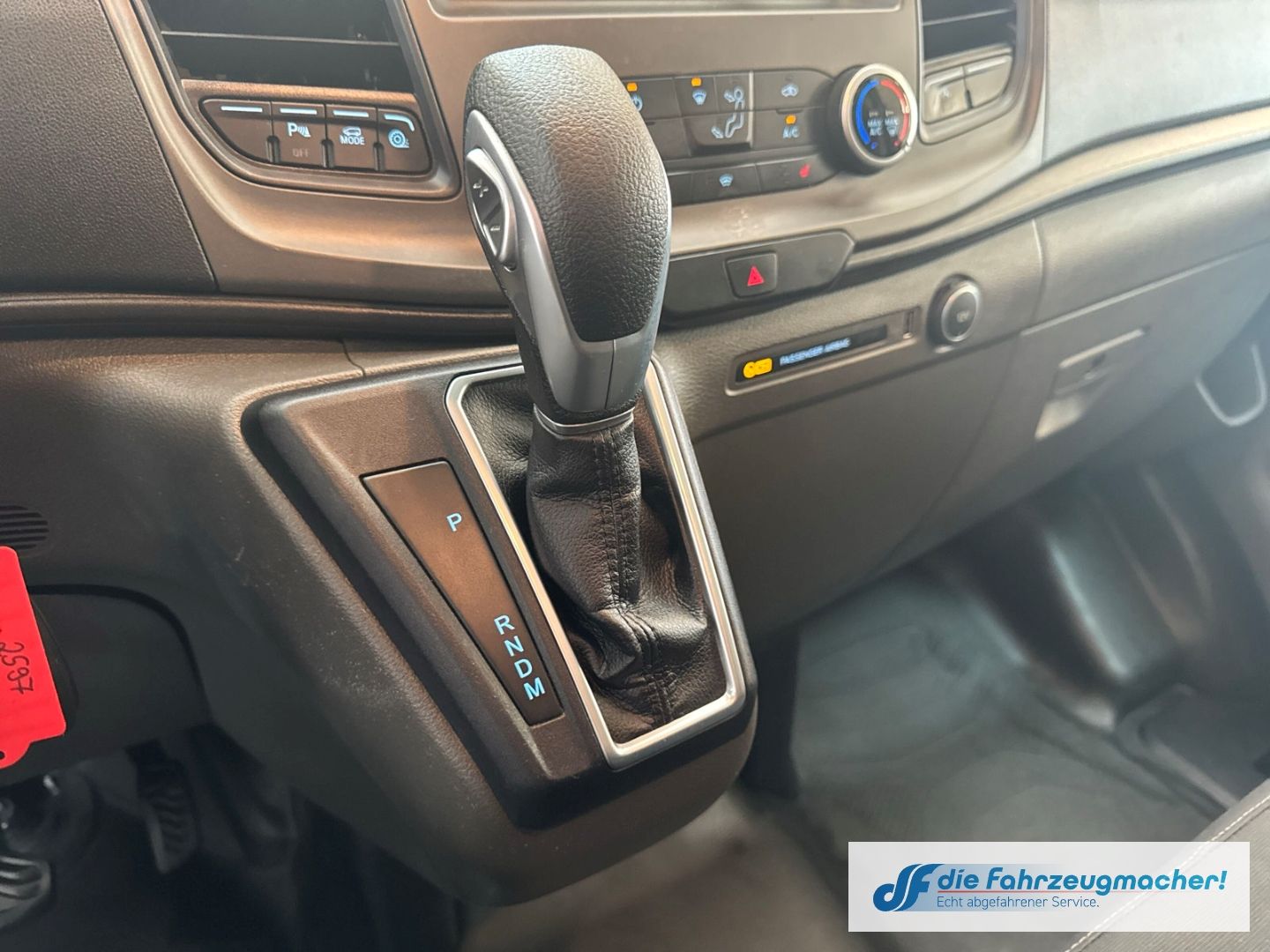Fahrzeugabbildung Ford Transit Custom Kasten 320 AUTOMATIK L2 Trend 2.0