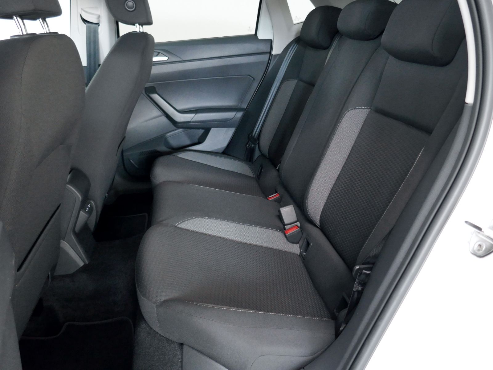 Fahrzeugabbildung Volkswagen Polo Life 1.0 MPI | LED RFK GRA Navi