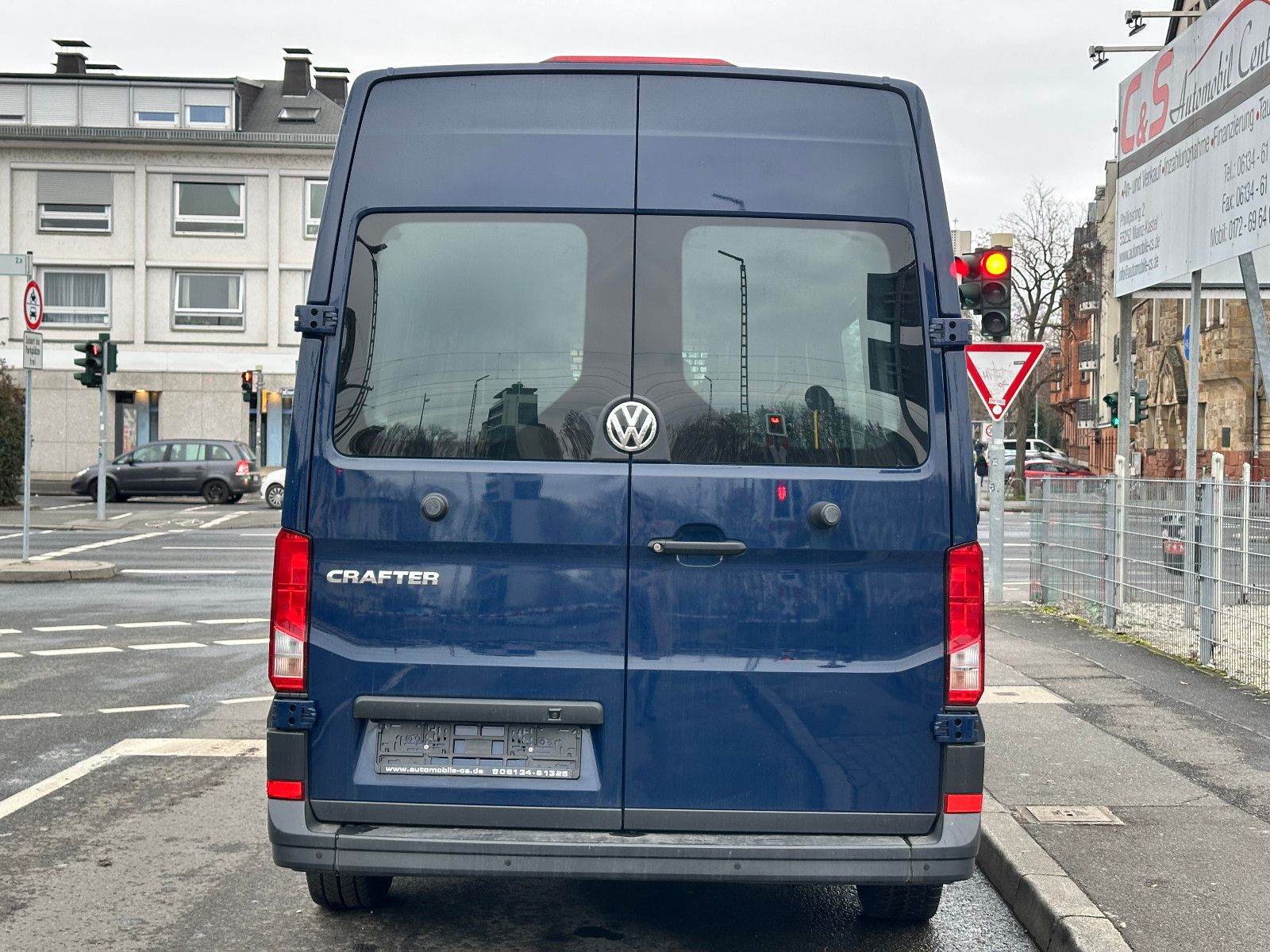 Fahrzeugabbildung Volkswagen CRAFTER KASTEN M.2021 35 MITTELLANG HOCHDACH RWD