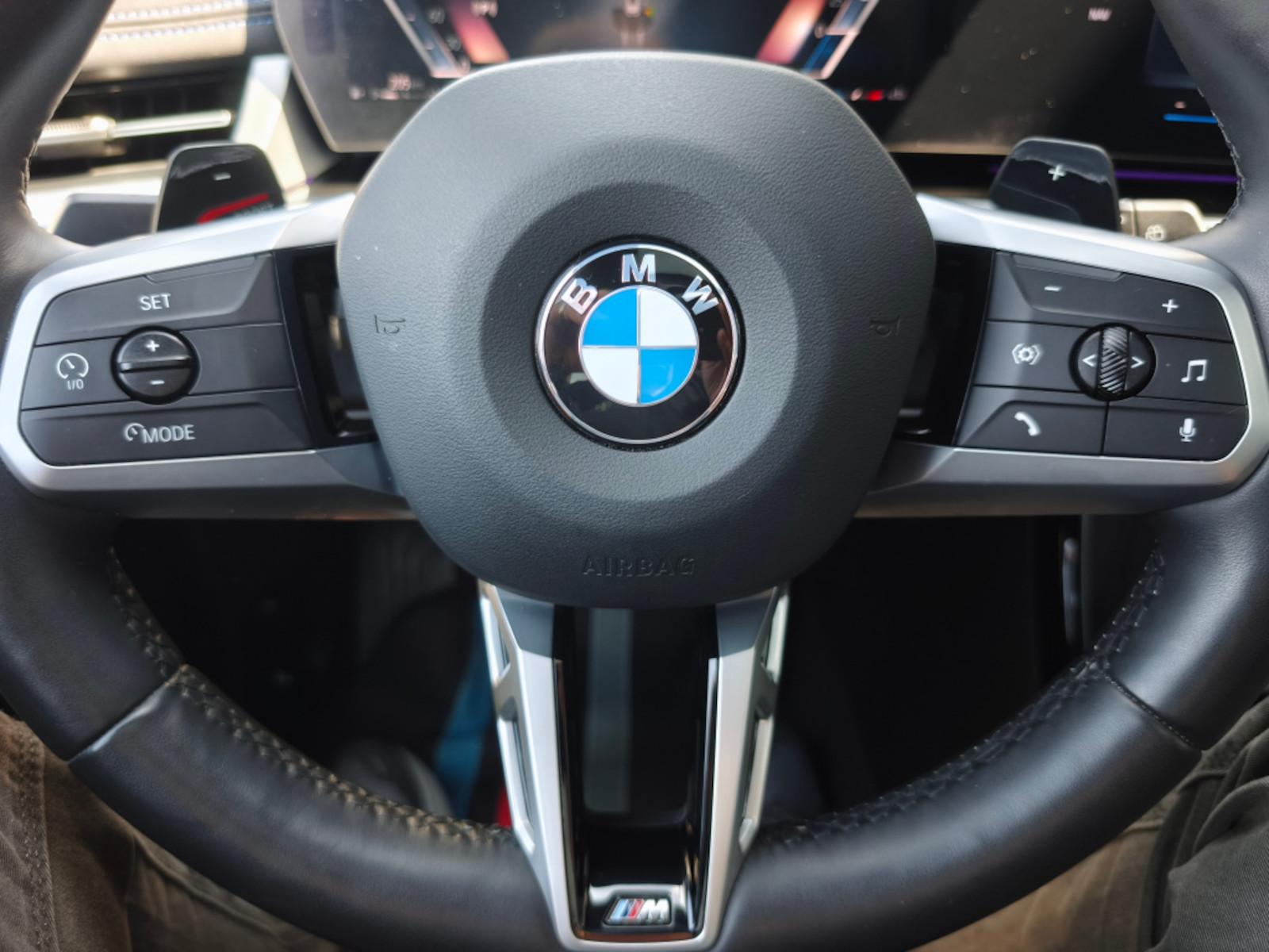BMW 223 i xDrive*M-Sport*AHK*LED*Pano*Navi*Kamera*