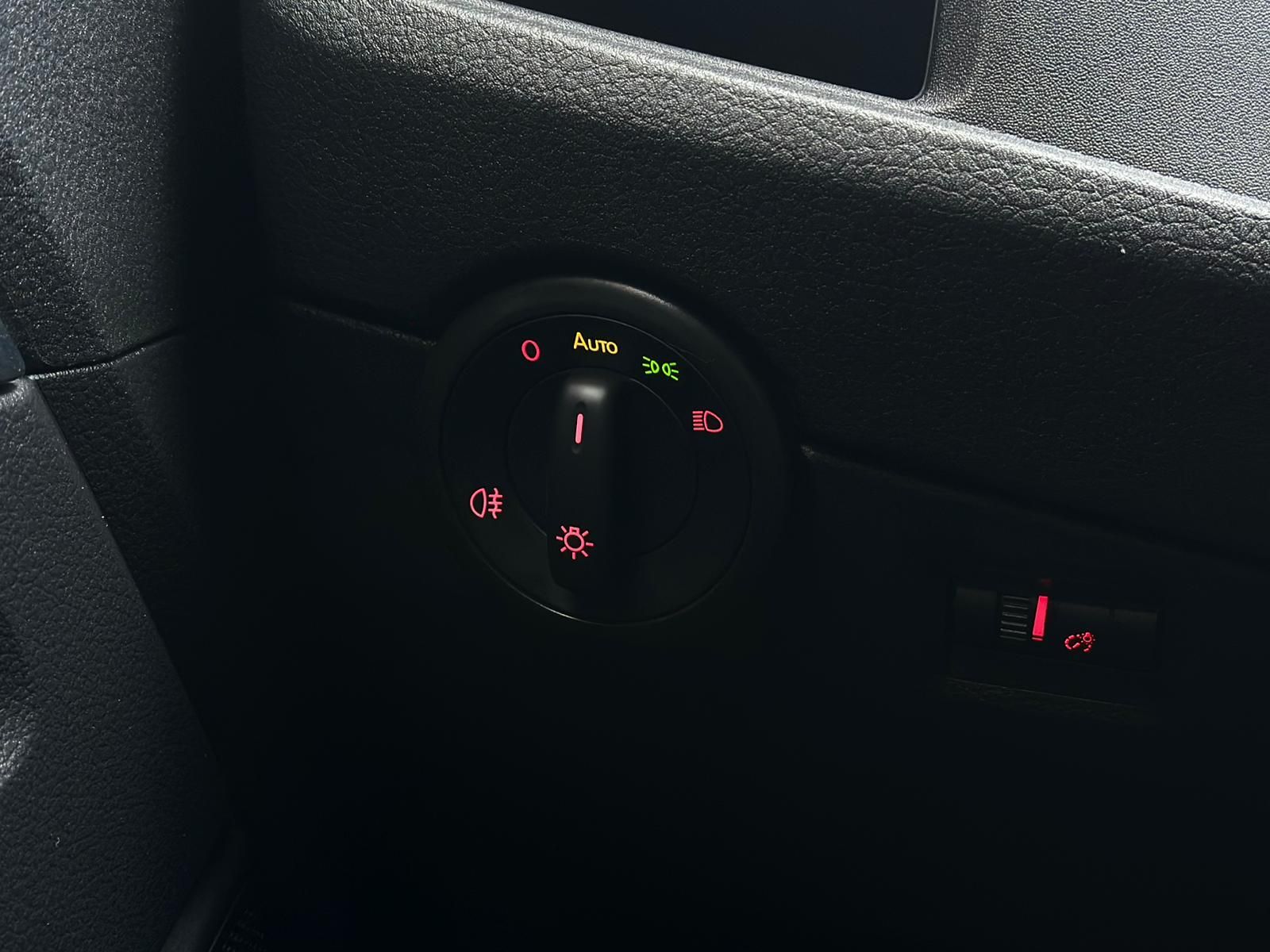 VW T6 Multivan 2.0TDI *150PS#LED#CAM#SHZ#NAVI#AHK - Image 20