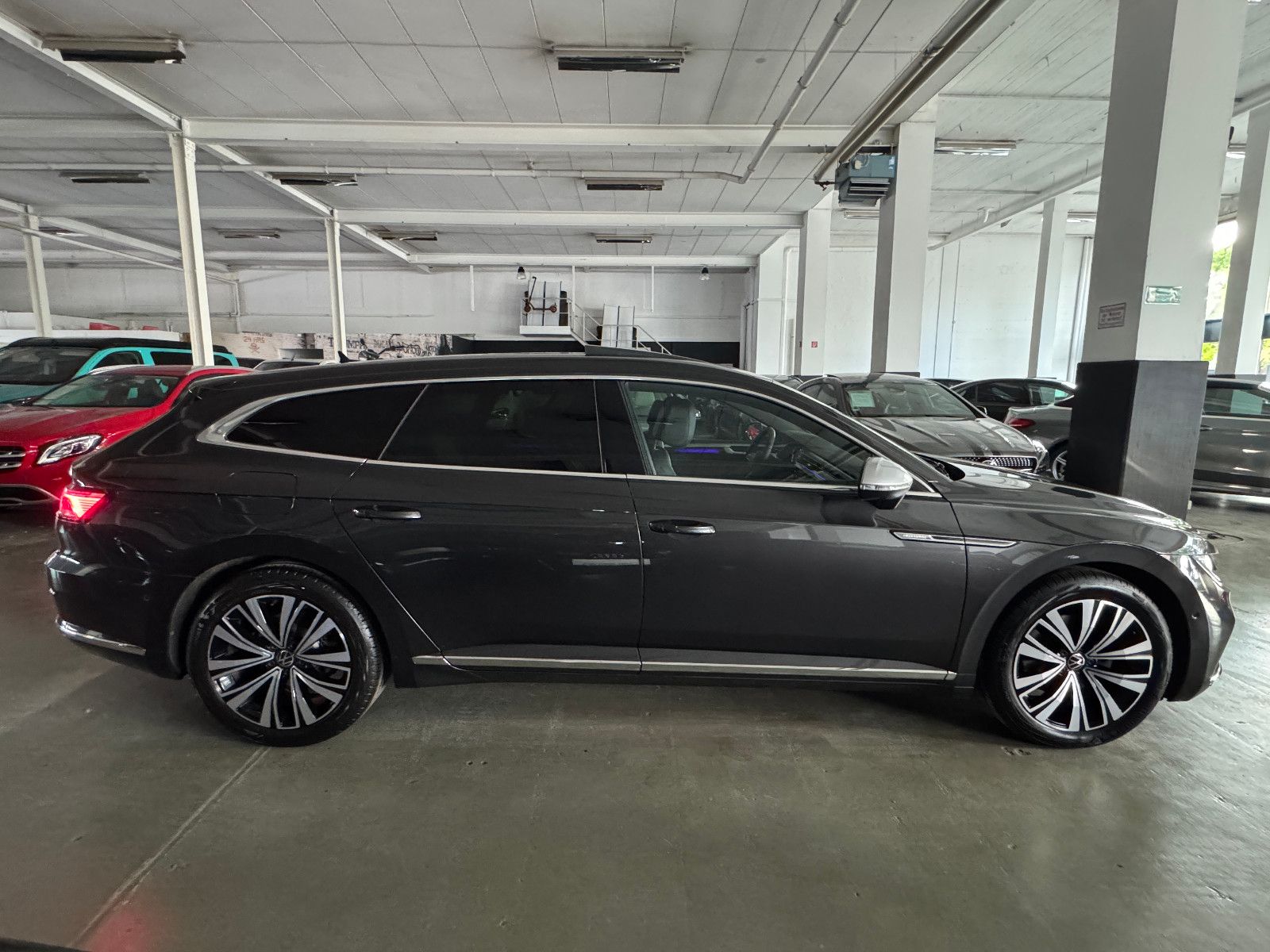 Fahrzeugabbildung Volkswagen ARTEON SB DSG ELEGANCE PANO IQ-LIGHT VW GARANTIE