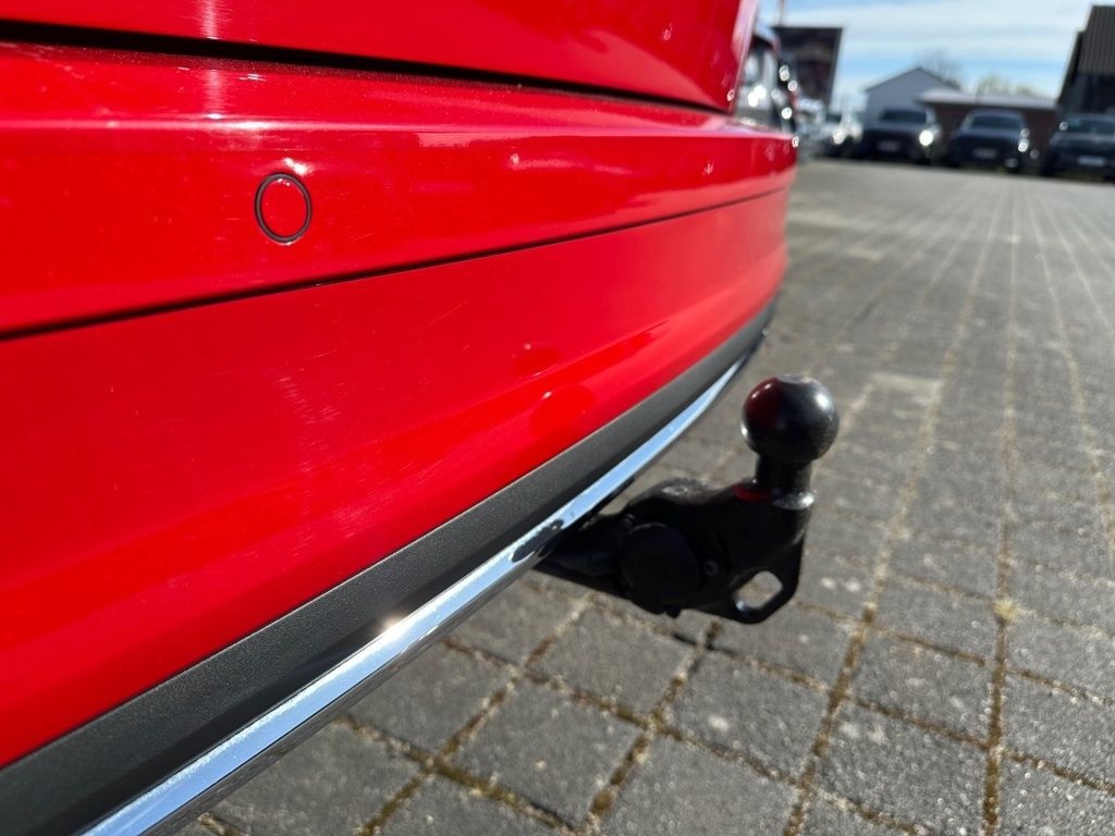 Fahrzeugabbildung SKODA Karoq 2.0 TDI Sportline AHK Memory LED Sport DAB