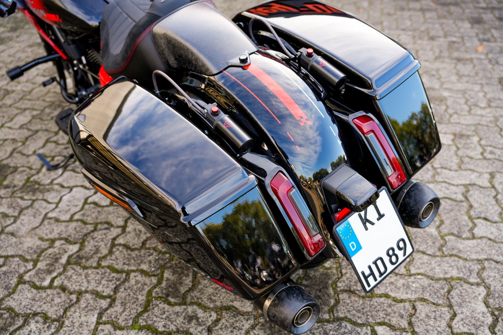Fahrzeugabbildung Harley-Davidson CVO Road Glide  FLTRXSTSE 121 cui MY 26