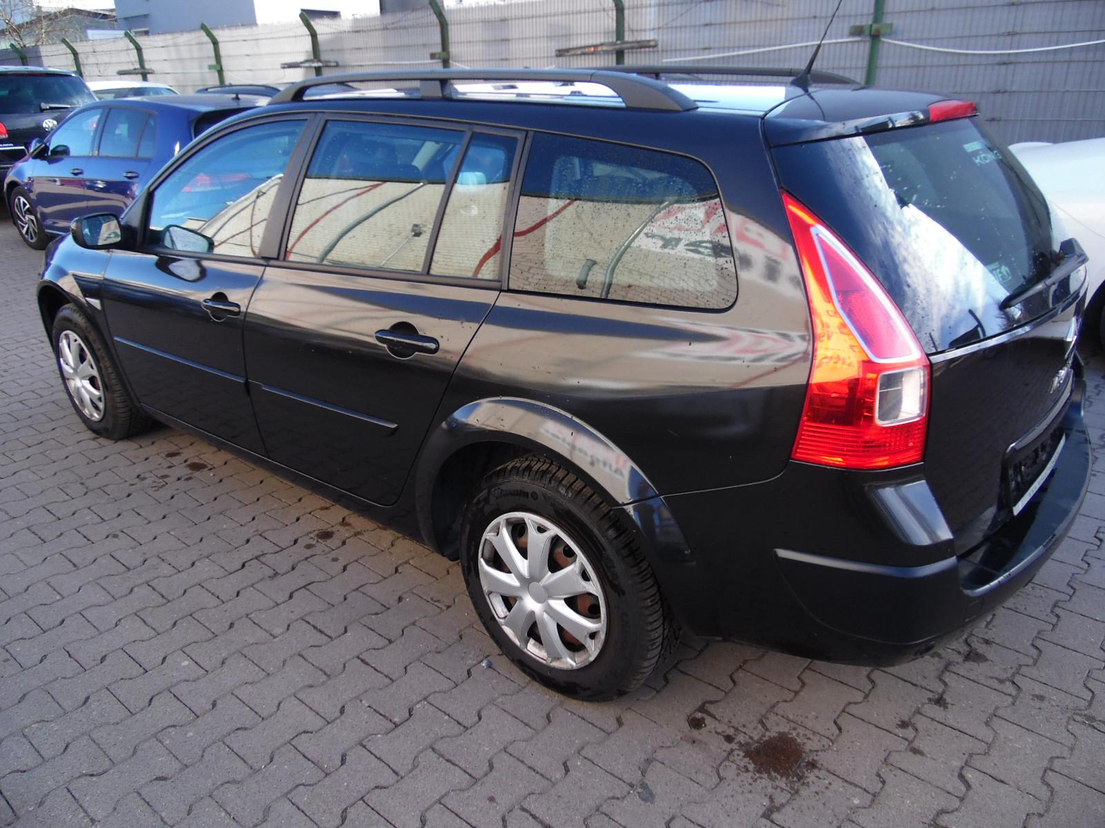 Renault Megane 2009 — rear view