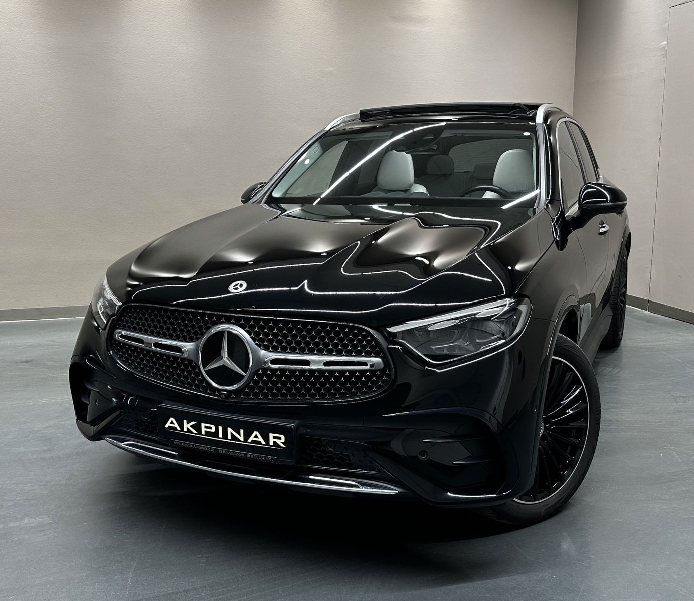MERCEDES-BENZ GLC200 AMG LINE 4M *1.HAND*BURMESTER*PANO*360°*
