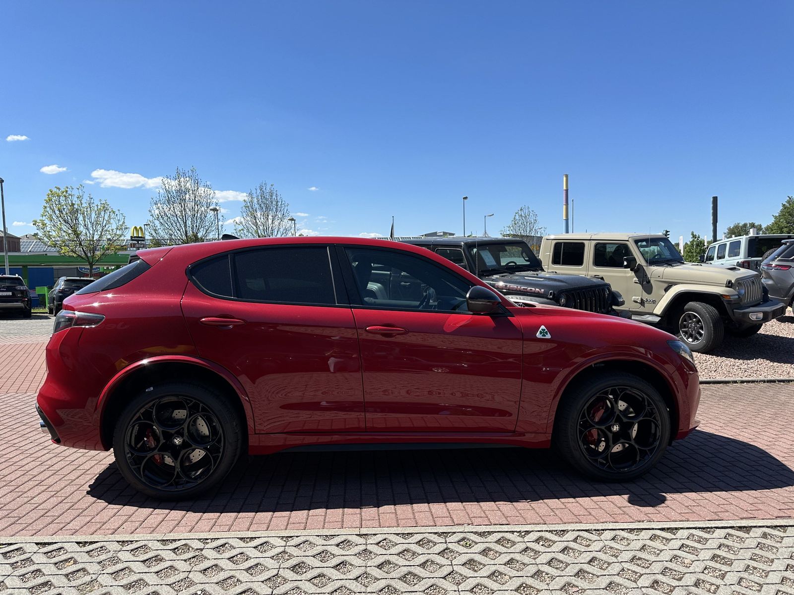 Alfa Romeo Stelvio - Bild 4