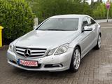 Mercedes-Benz E 250 CDI AVANTGARDE/XENON/NAVI/AMG/TÜV NEU - Mercedes-Benz E 250: Cdi T