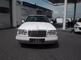 Mercedes-Benz E 200 2.HAND, ERST 63.000 km - gebrauchte Mercedes-Benz E 200 aus dem Jahr 1994