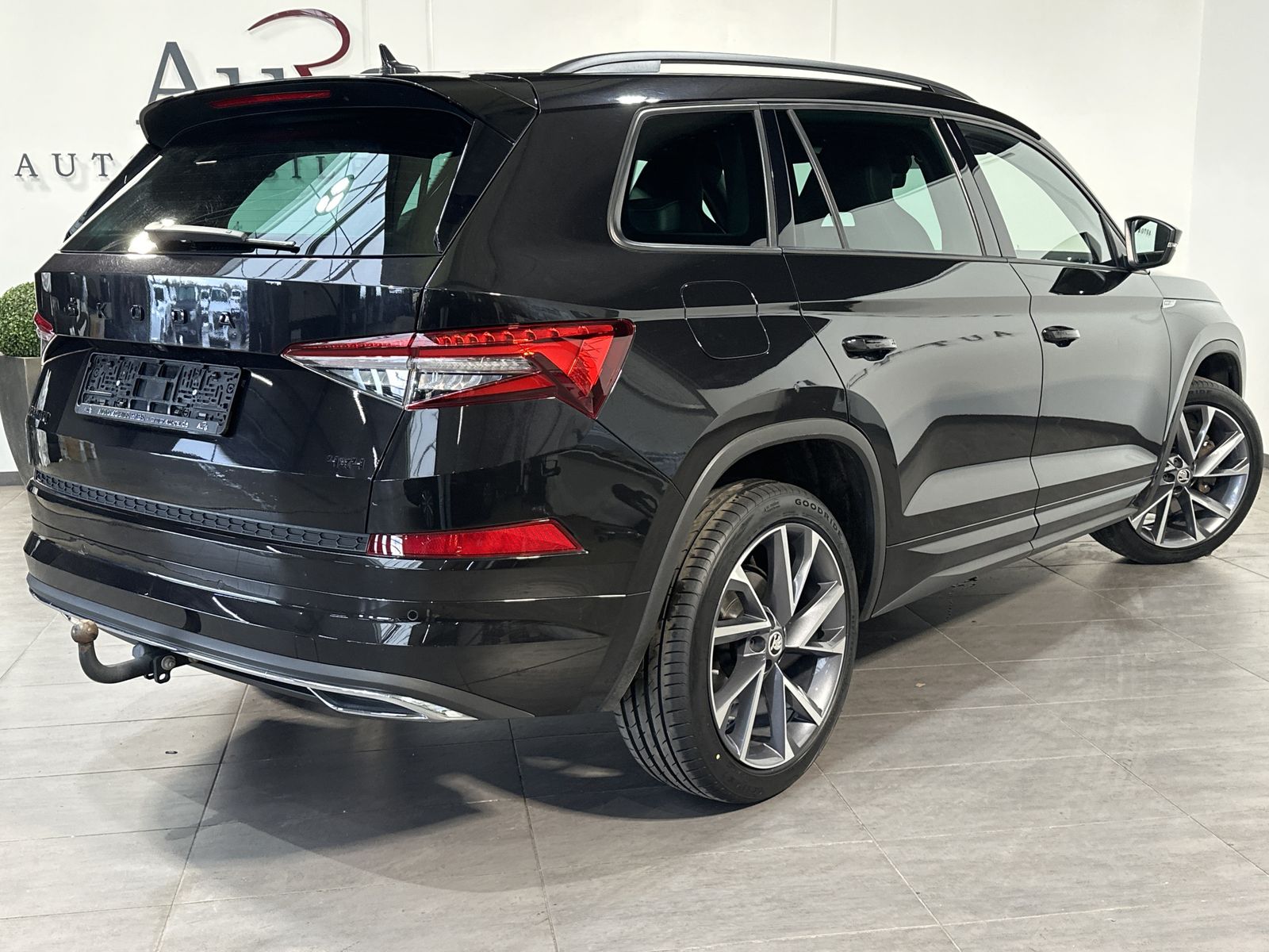Fahrzeugabbildung SKODA Kodiaq 2.0 TDI 4x4 DSG Sportline NAV+LED+KAM+AHK