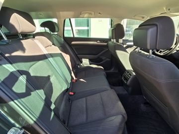 Volkswagen Passat - 9