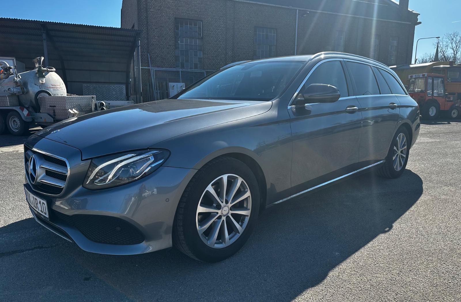 Mercedes-Benz E 220 d  Avantgarde MILD HYBRID