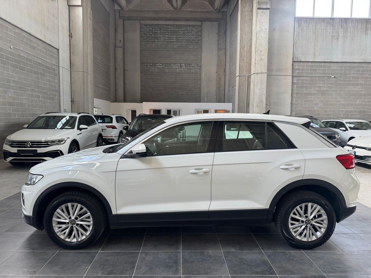 Volkswagen T-Roc 2.0 TDI SCR 150 CV Style BlueMo imagem 3