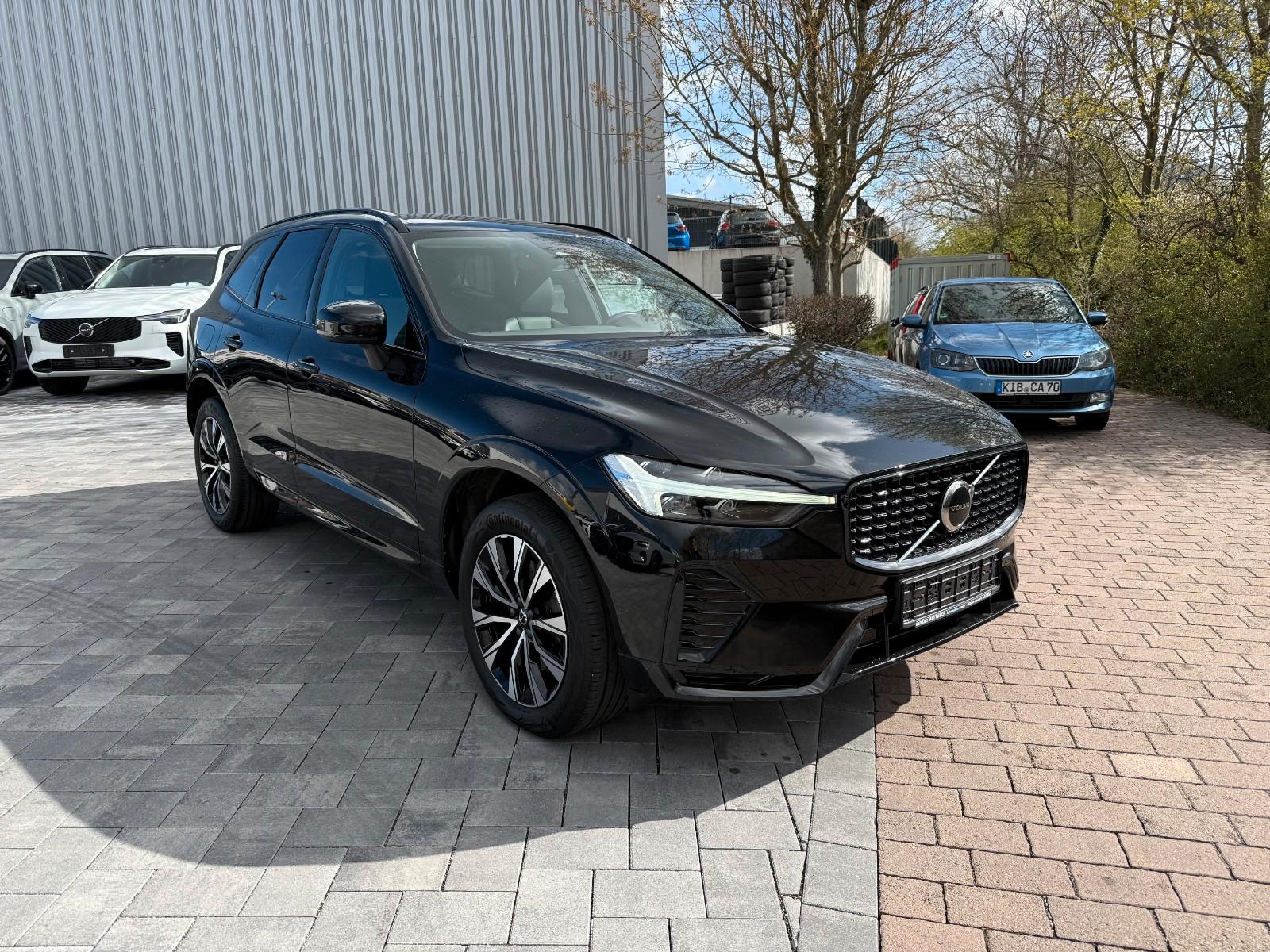 Volvo XC60 B4 AWD PLUS DARK+LEDER+NAVI+PANO+HK SOUND