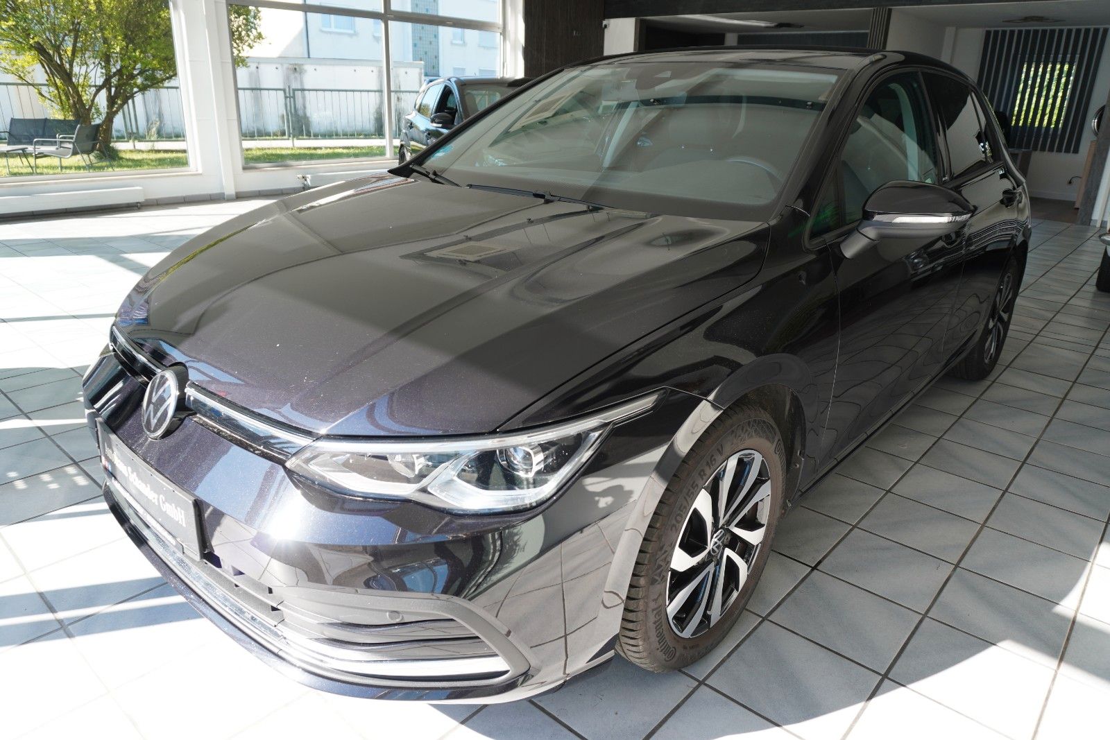 Gebrauchtwagen Volkswagen Golf Golf VIII Lim. Active*Fahrschule*LED*ACC*AHK in Osterhofen