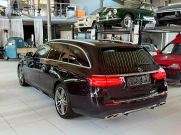Mercedes E 220 - 4