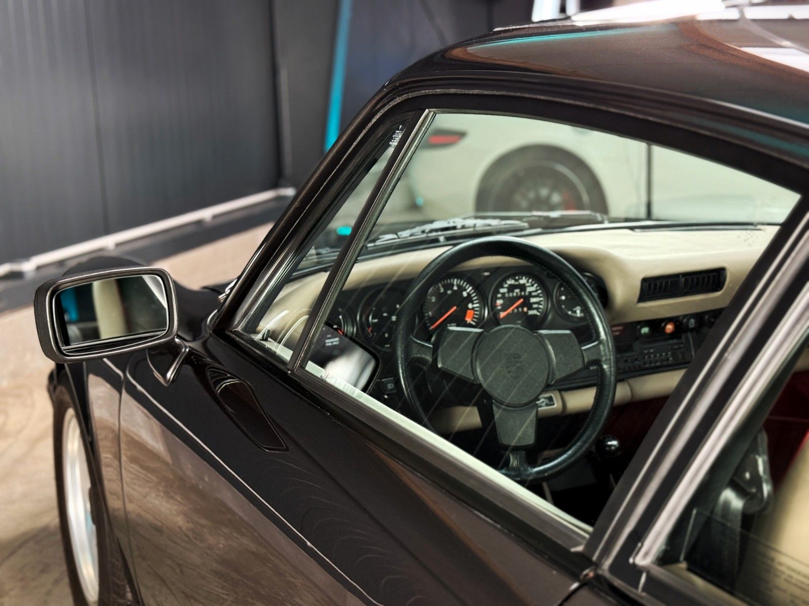 Fahrzeugabbildung Porsche 911 SC "WEISSACH EDITION"