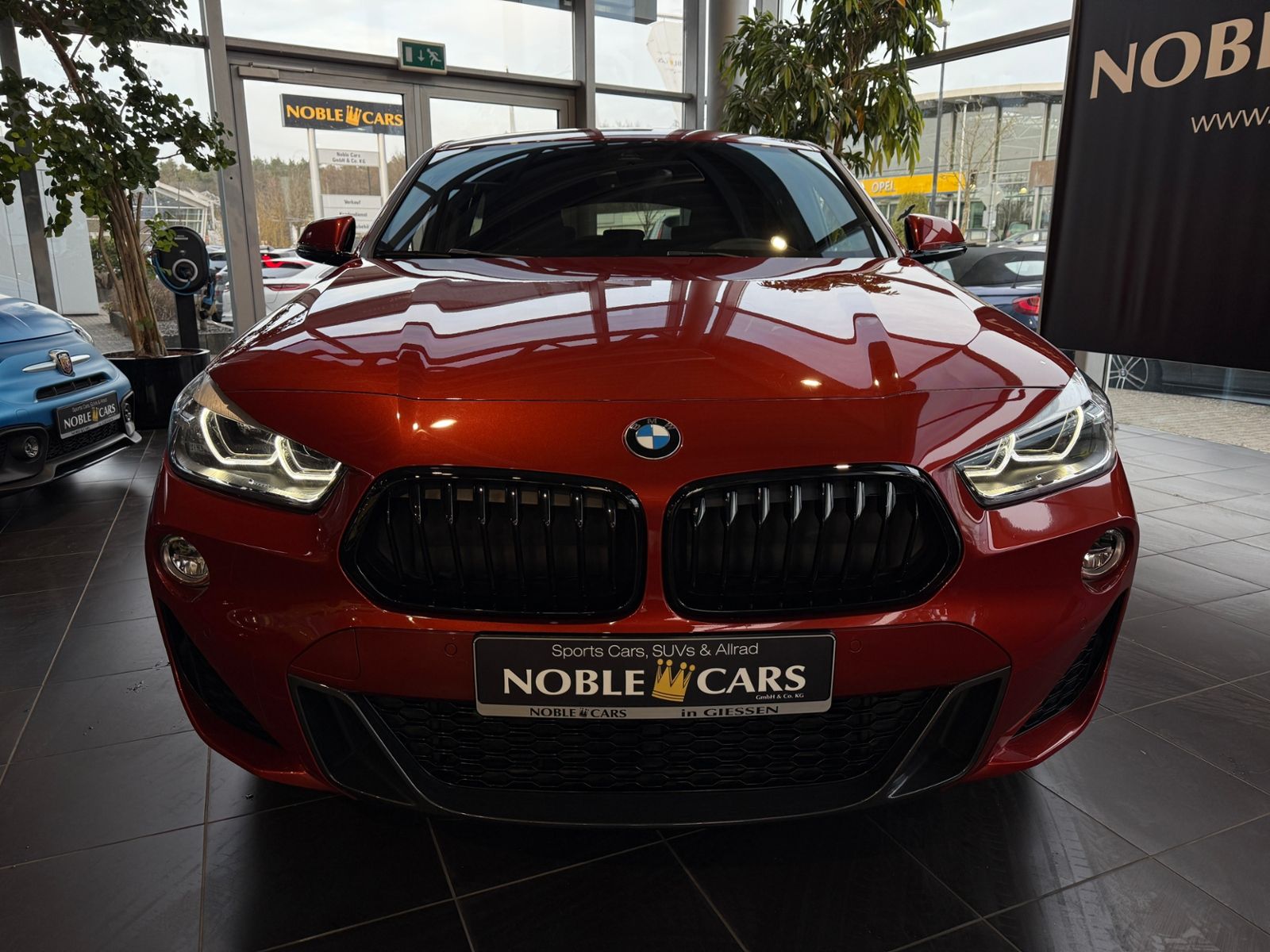 Fahrzeugabbildung BMW X2 xDrive 18 d M Sport AHK LED NAVI 20"