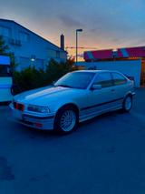 BMW E36 316i Compact  Sitzheizung, PDC, K... - BMW 316 aus 2000: Compact 316i