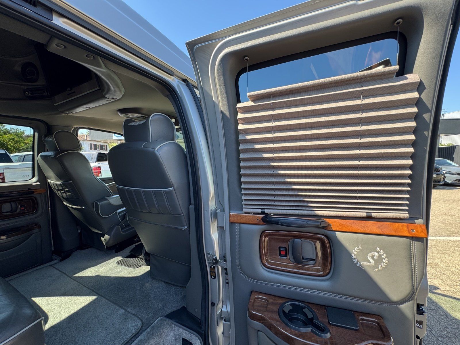 Fahrzeugabbildung Chevrolet Express 1500 Starcraft /Clean Carfax/ DVD/ BETT