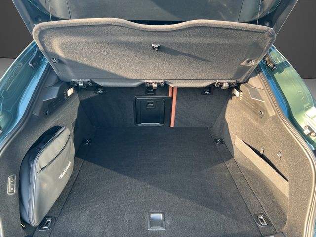 Fahrzeugabbildung Maserati Levante 3.0 V6 Modena Facelift Sonderlack