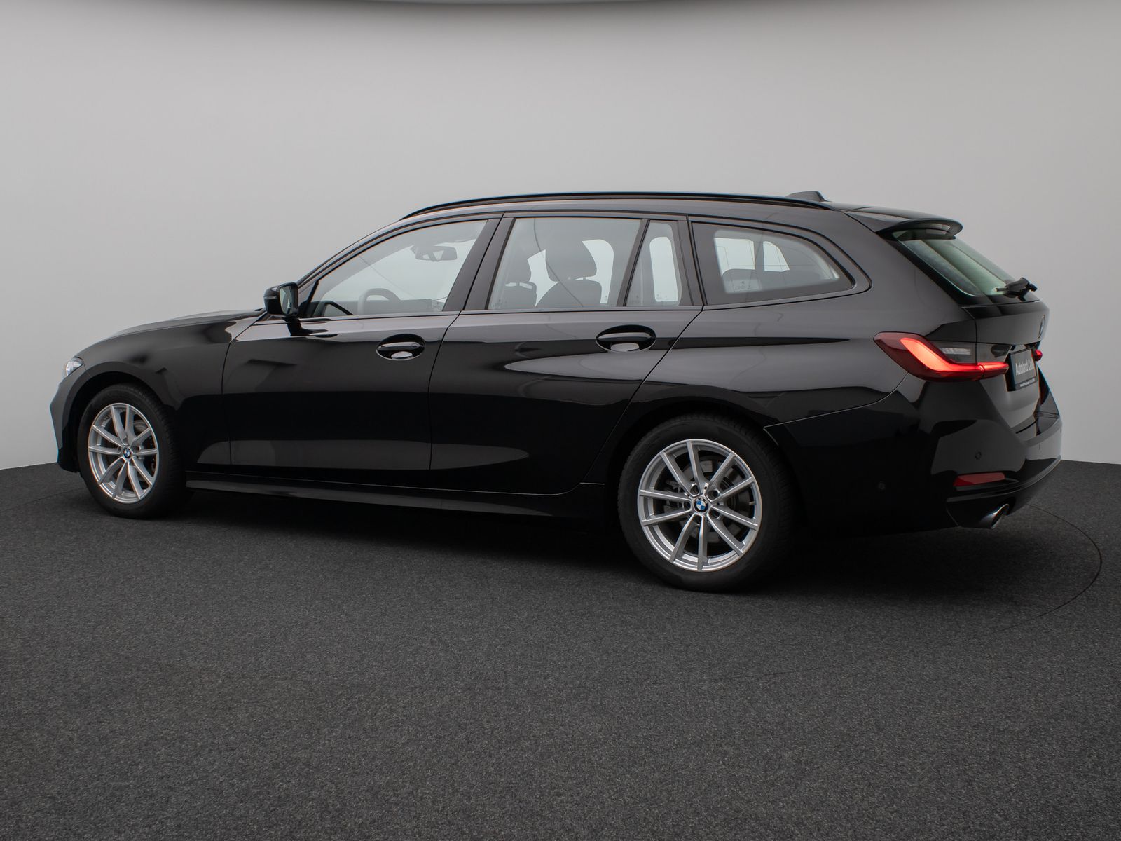Fahrzeugabbildung BMW 318i Kamera DAB Sportlenkrad CockPit+ Alarm LED