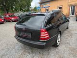 Mercedes-Benz C 240 T AVANTGARDE - Mercedes-Benz C 240: Kombi