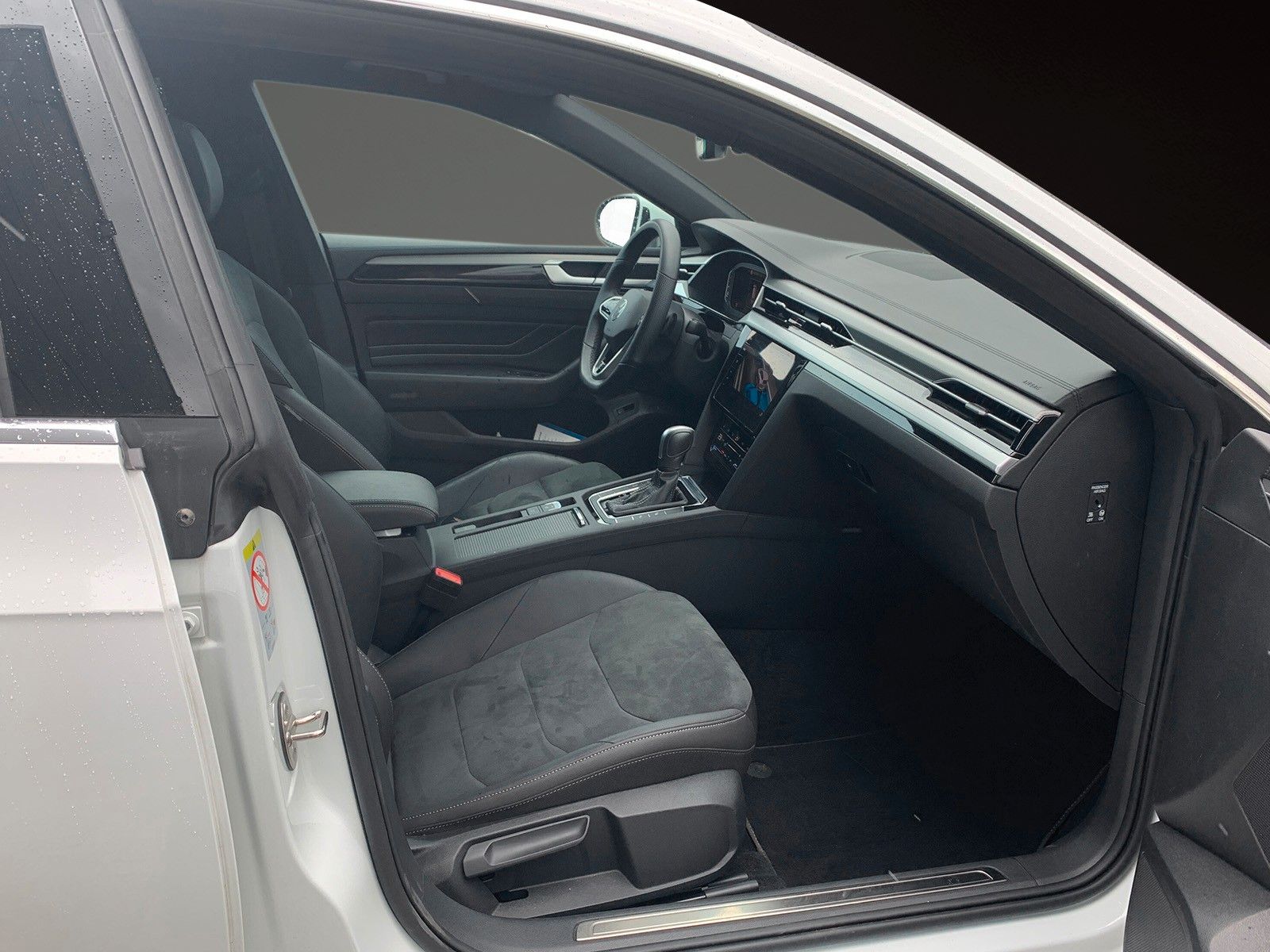 Fahrzeugabbildung Volkswagen Arteon Shooting Brake R-Line - 1. Hand
