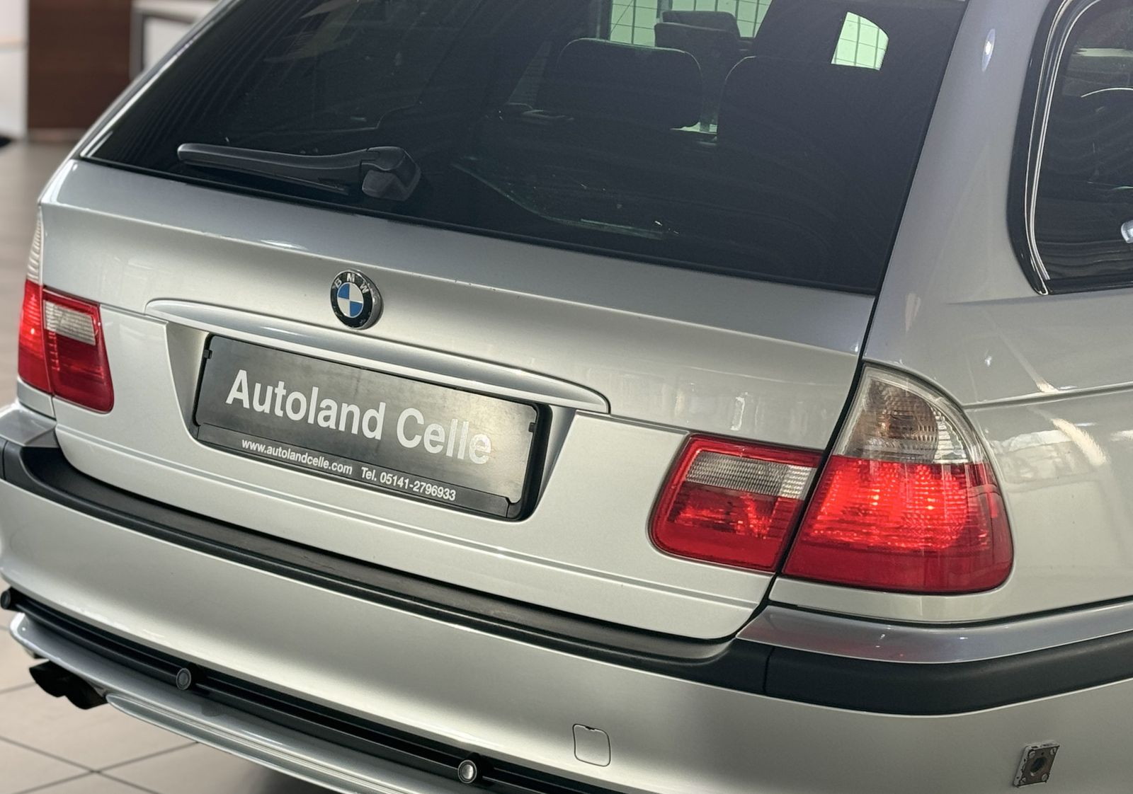 Fahrzeugabbildung BMW 330i LPG Gasanlage Glasdach Xenon Sitzhzg Alarm