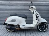 Vespa GTS 300 Super ABS - Vespa Motorräder in Düsseldorf