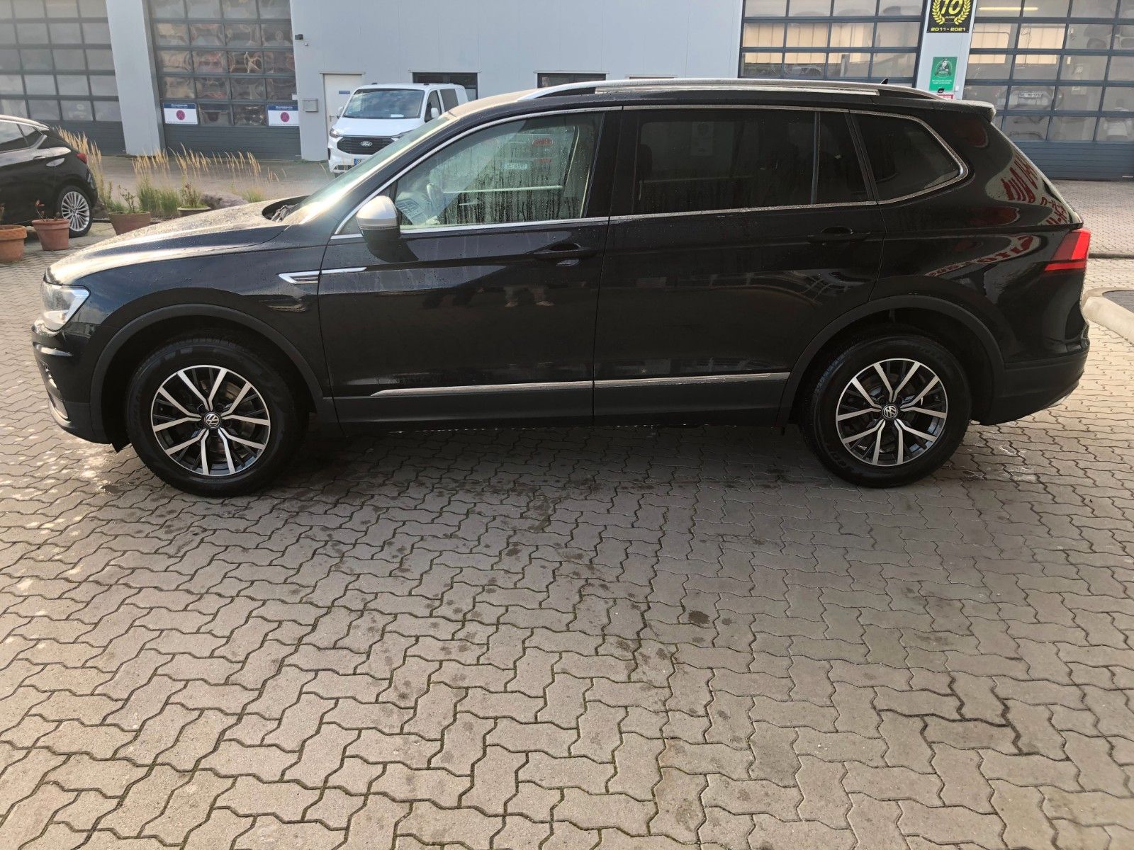 Fahrzeugabbildung Volkswagen Tiguan Allspace Comfortline 7 Sitzer/Automatik