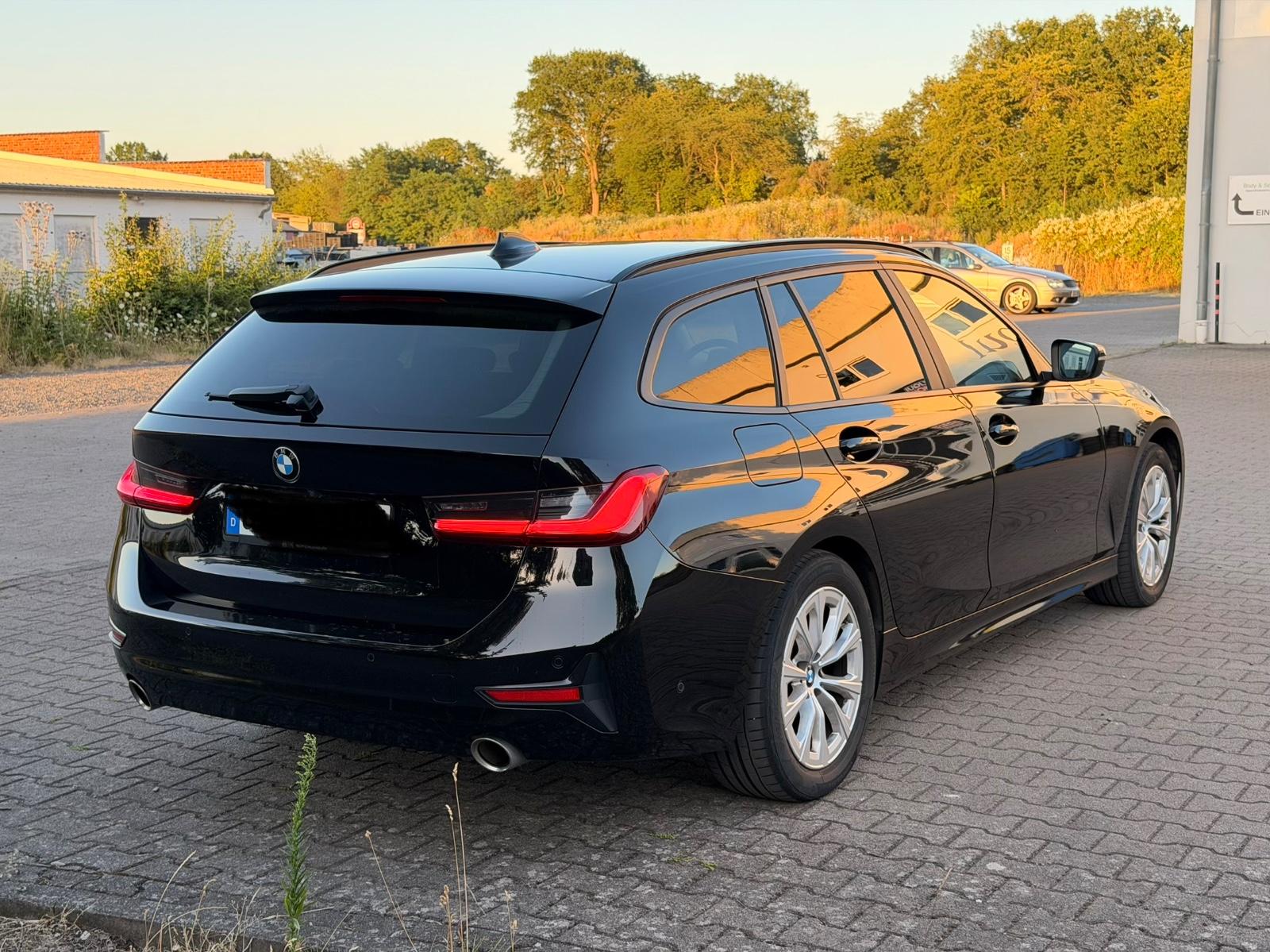 BMW 320 i Touring HUD, DAProf, LASER, Keyless Go, миниатюра 4