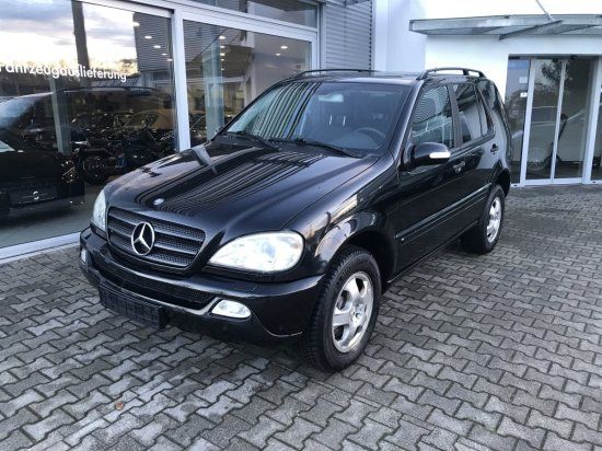 Mercedes-Benz ML 270 CDI Automatik*AHK*SSD*NAVI*Sitzheizung*PD