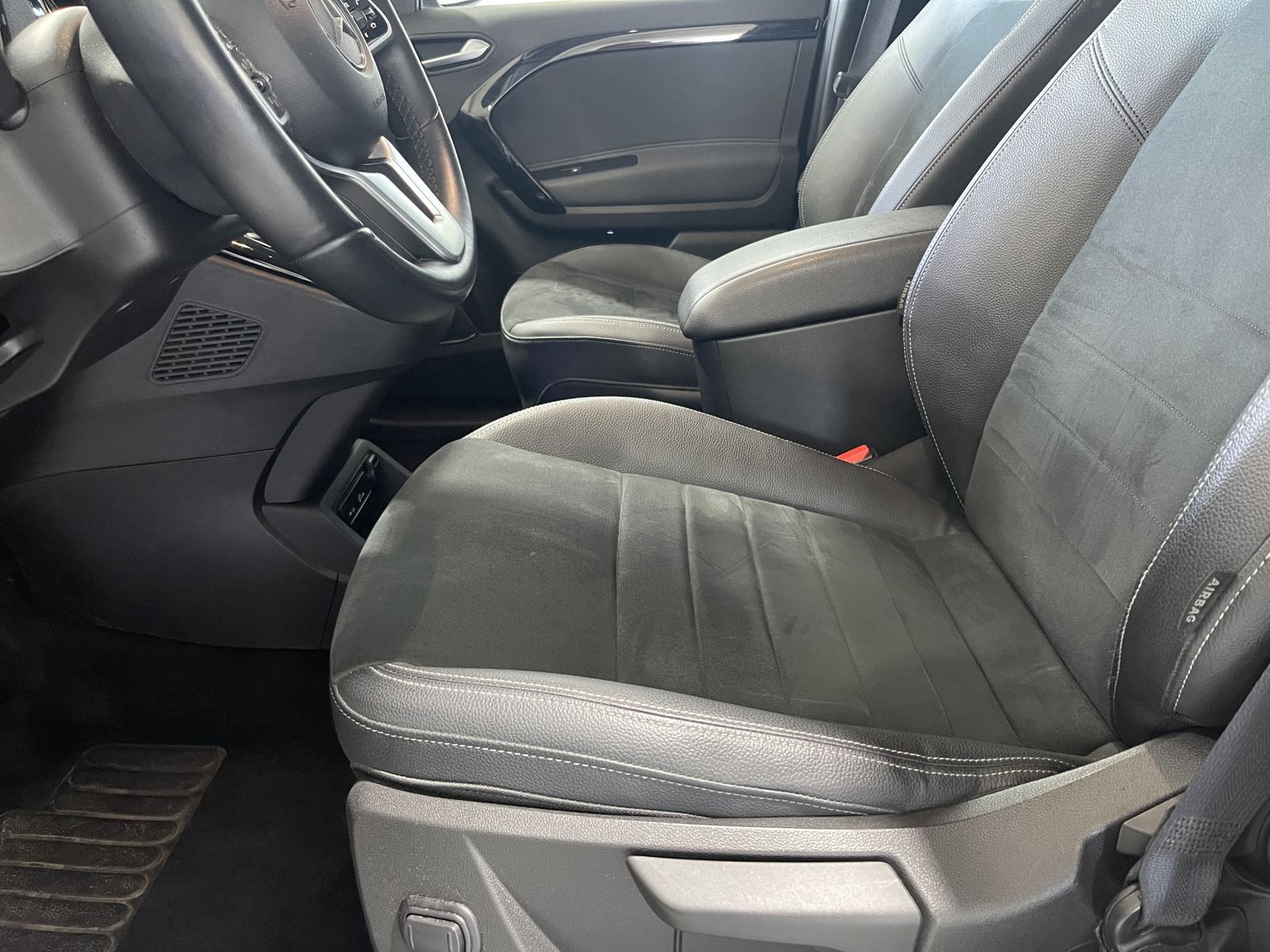 Fahrzeugabbildung Mercedes-Benz T 180 d*Leder*Cam*SHZ*Klima*