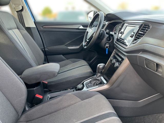 Fahrzeugabbildung Volkswagen T-Roc 1.5 TSI DSG 4MOTION STYLE LED ASSISTENZ-PL