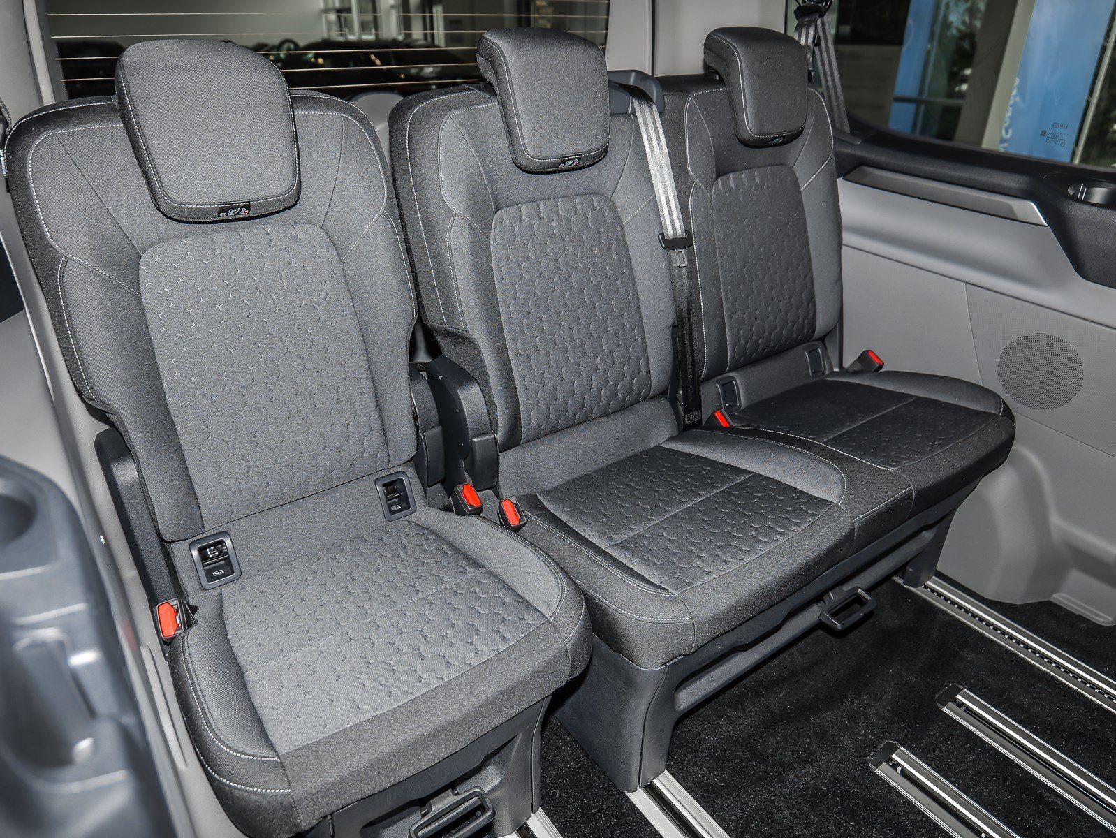Ford Tourneo Custom 340 PHEV L1H1 VA Titanium Anhängk foto 18