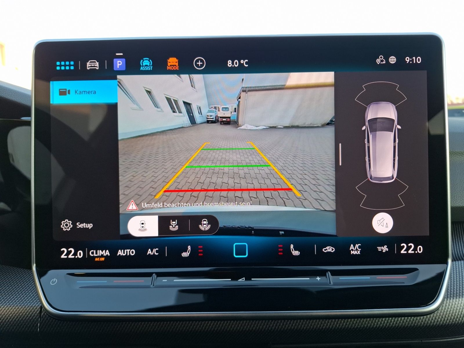 Fahrzeugabbildung Volkswagen Golf VIII Variant eTSI R-Line DSG LED AHK Navi A